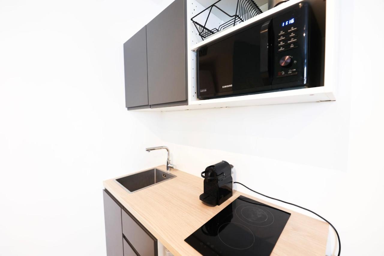 Green Apartment Near Montmartre And Opera Paris Ngoại thất bức ảnh