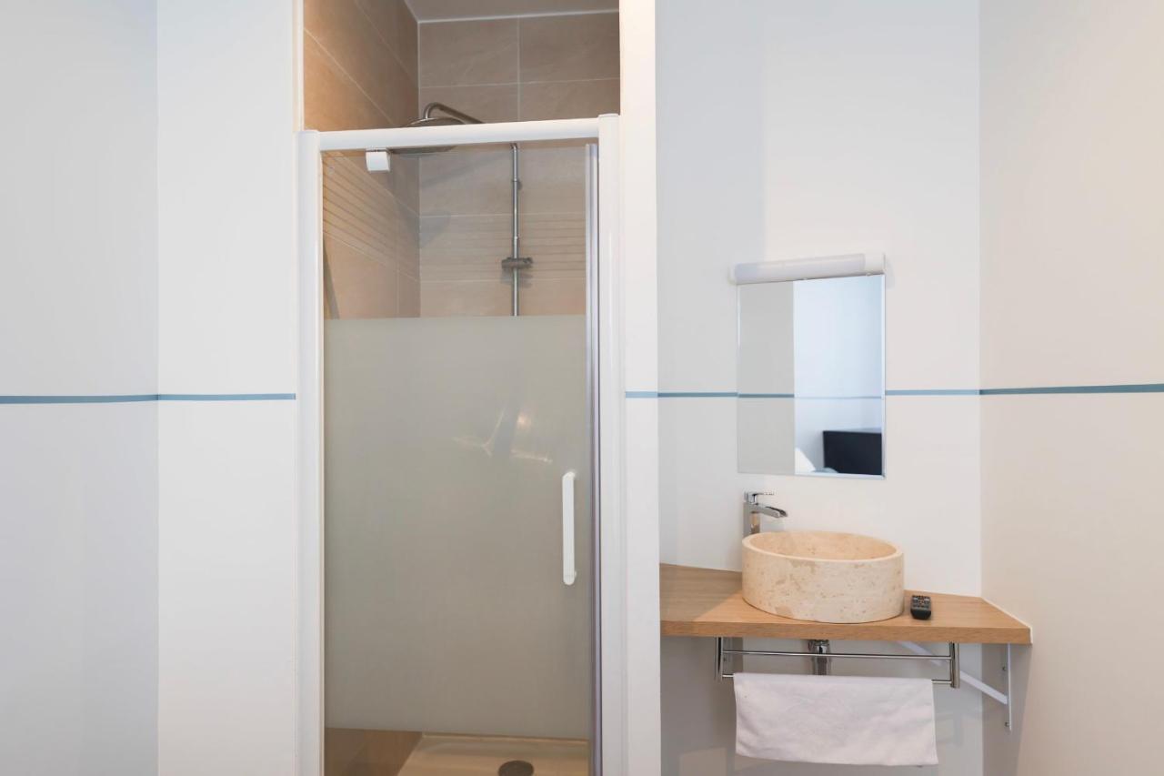 Green Apartment Near Montmartre And Opera Paris Ngoại thất bức ảnh